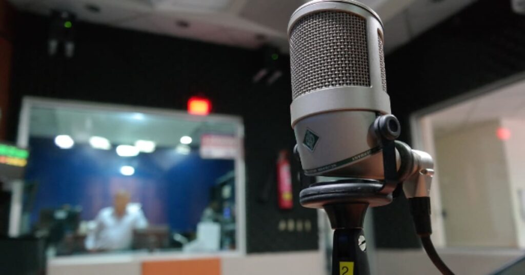 Radio microphone